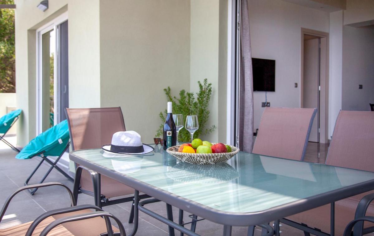 Villa Marina Kalamítsi Екстериор снимка